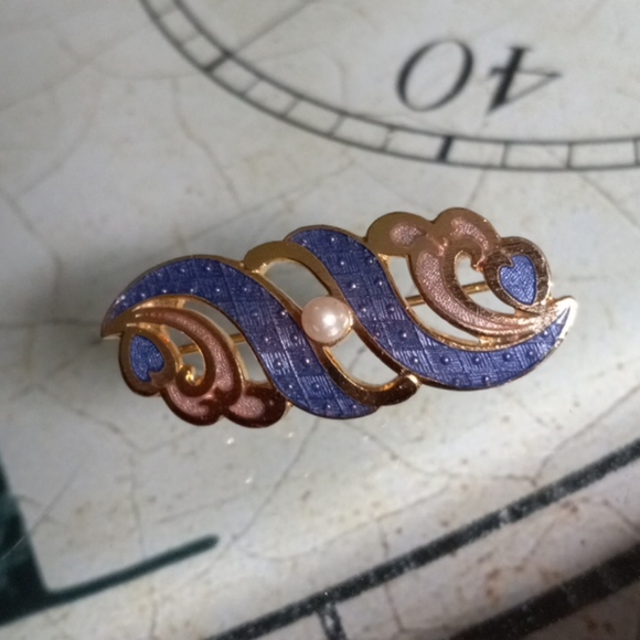 VINTAGE Brooch Gold Tone Metal Blue Swirl Cloisonné TIMELESS APPEAL - Picture 7 of 7
